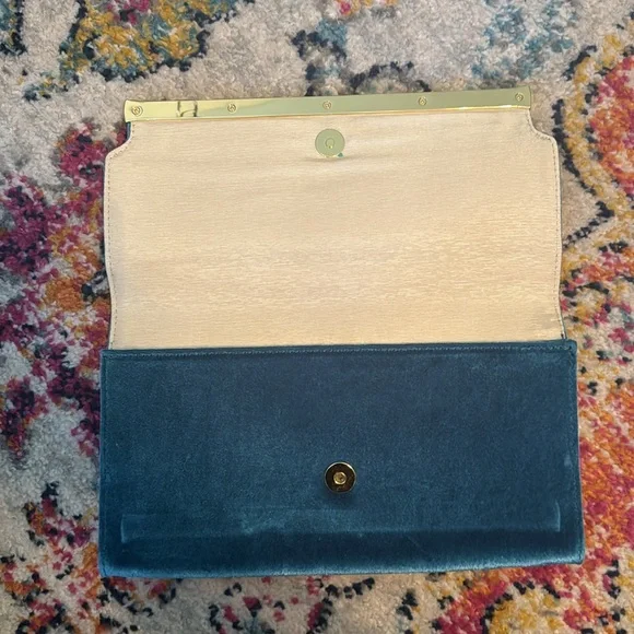 Lilly Pulitzer Velvet Clutch with Gold Bamboo closure - Picture 3 of 7